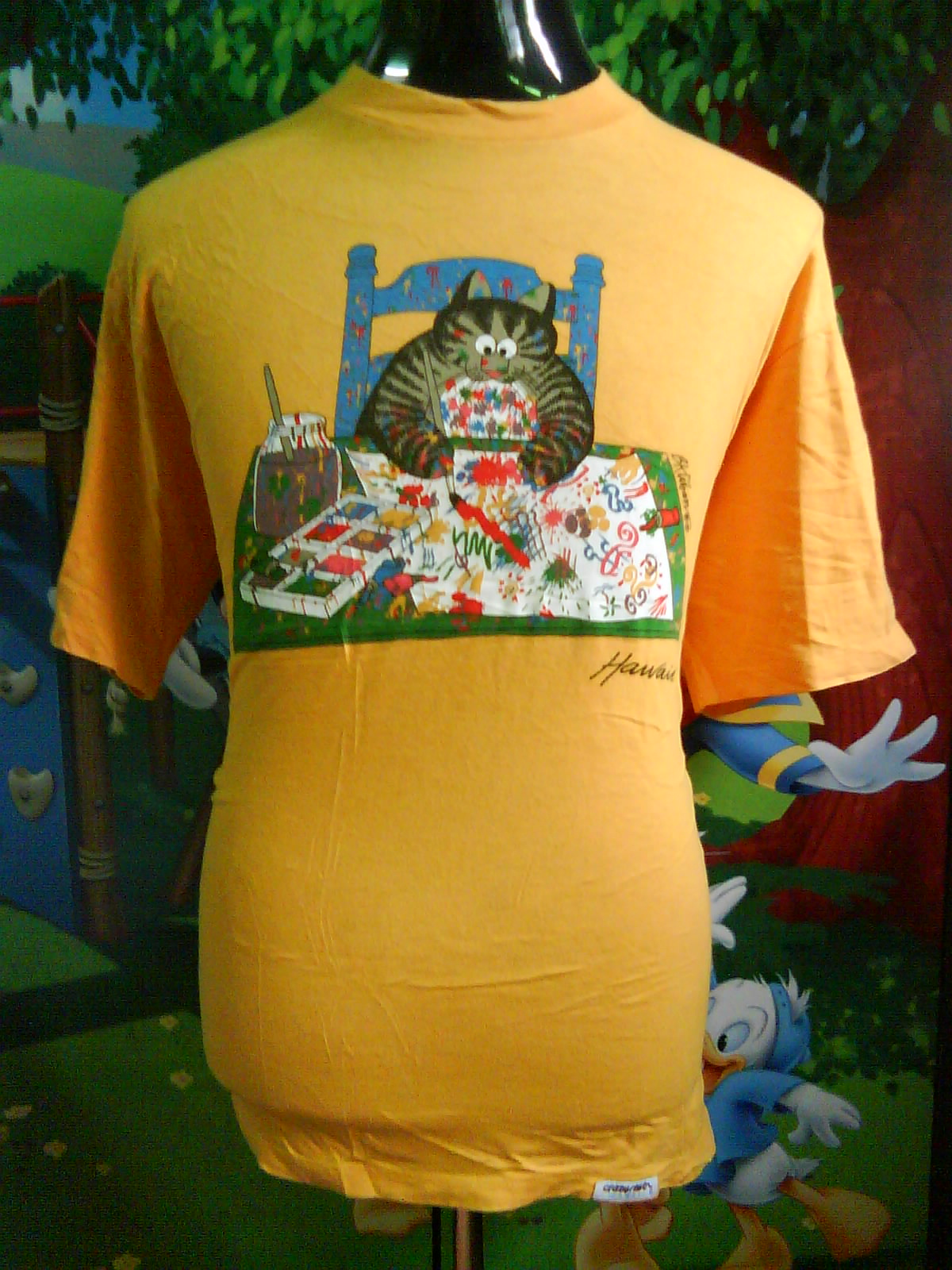 EnjOytAblE COllEctIOn Vintage Hawaii Crazy Shirts t shirt