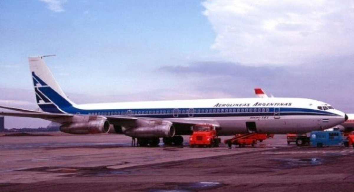 LV-LGP+B707-372C.jpg