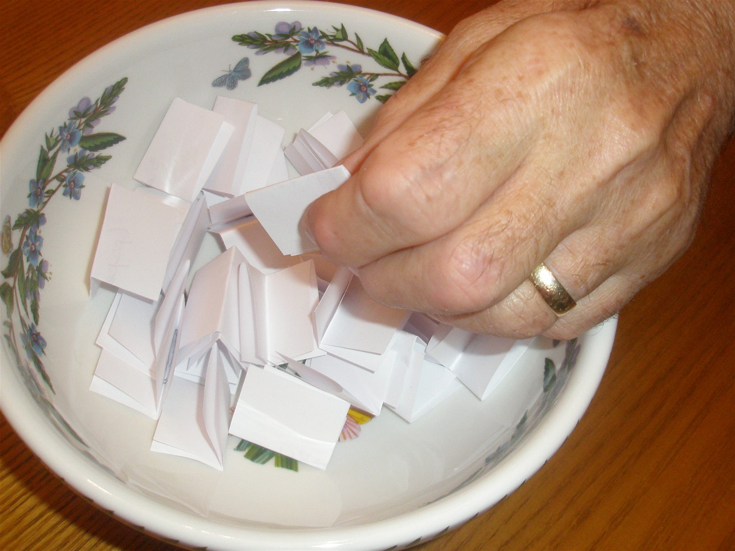 [blog+candy+draw.jpg]