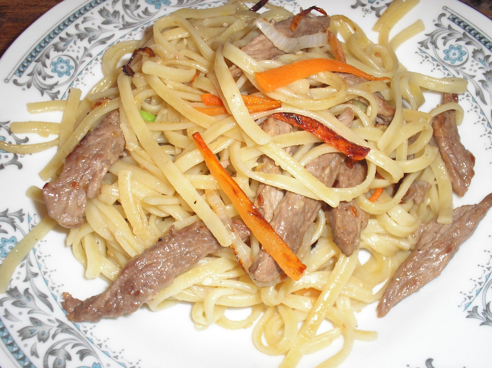 Naty en tu cocina Tallarines con vegetales salteados