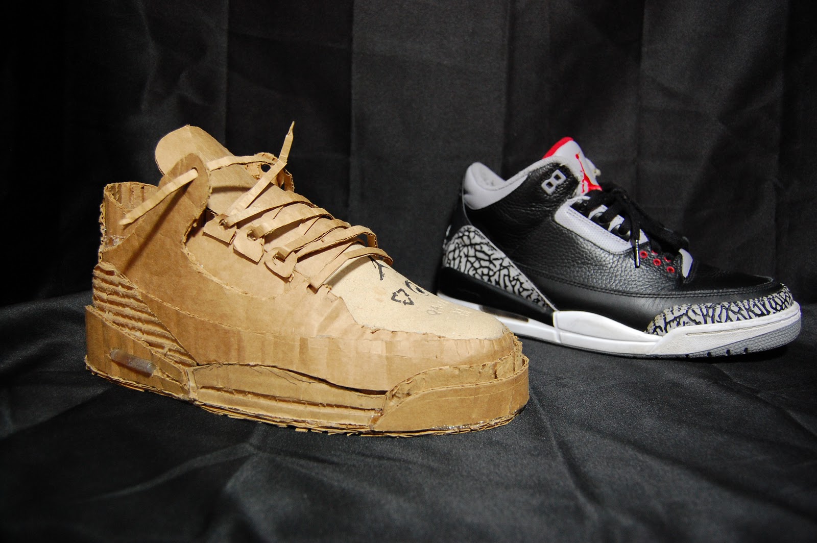 NOAH'S ARK5 Cardboard Jordan III's