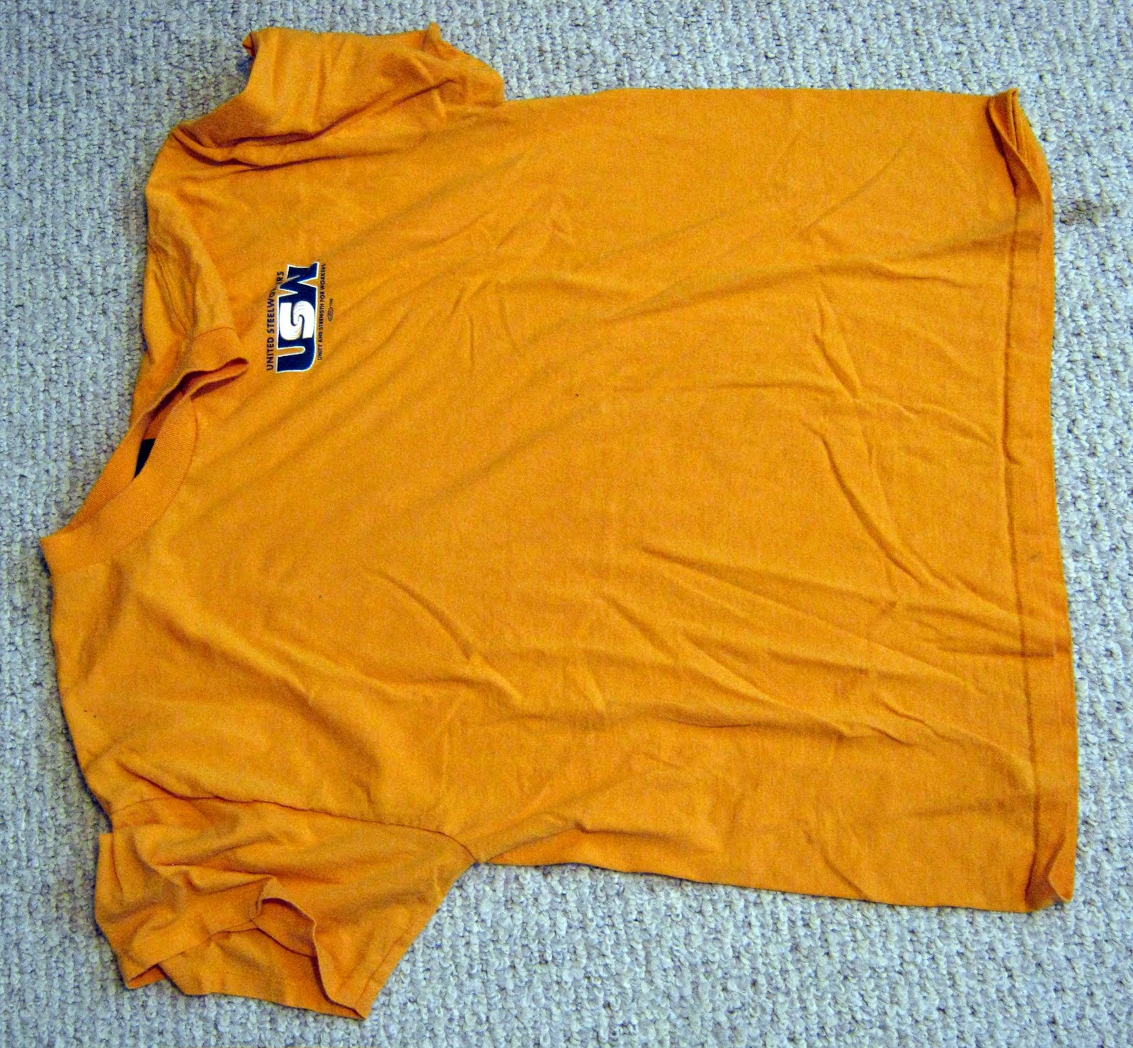The Student Knitter: { I Made T-Shirt Yarn!}