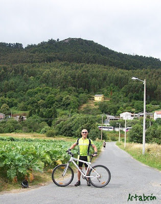 En Rocheira, a los pies del Monte de Santa Leocadia