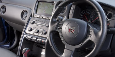 2011 2012 Nissan GT-R