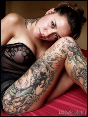 Free Tattoos Designs - Sexy Hot Girl Tattoos 1