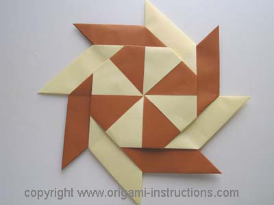 [50-modular-origami-pinwheel.jpg]