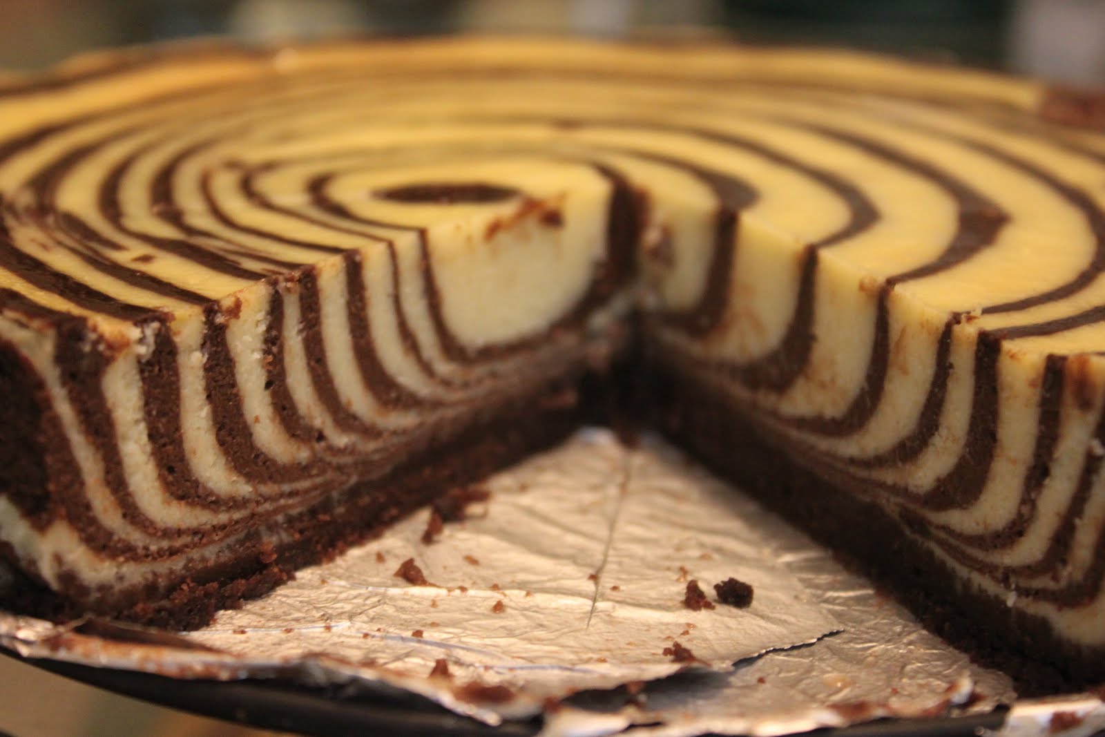 Муссовый торт зебра. Муссовый торт зебра. Торт зебра домашний. Домашний торт зебра. Домашний торт зебра.