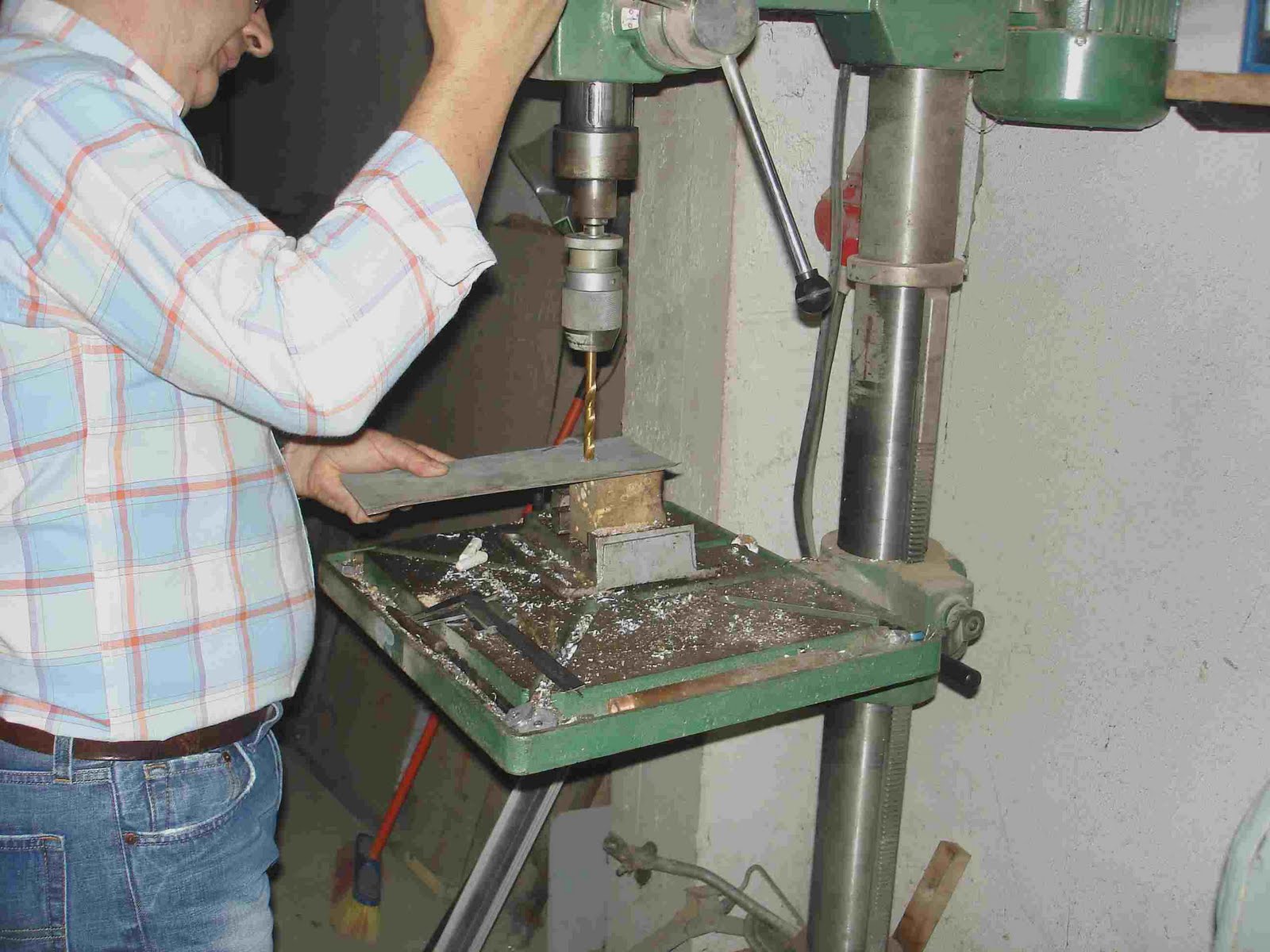 [Fazendo+a+peça+E.JPG]