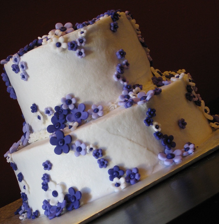 Katie's Cakes Violet Flower Cake