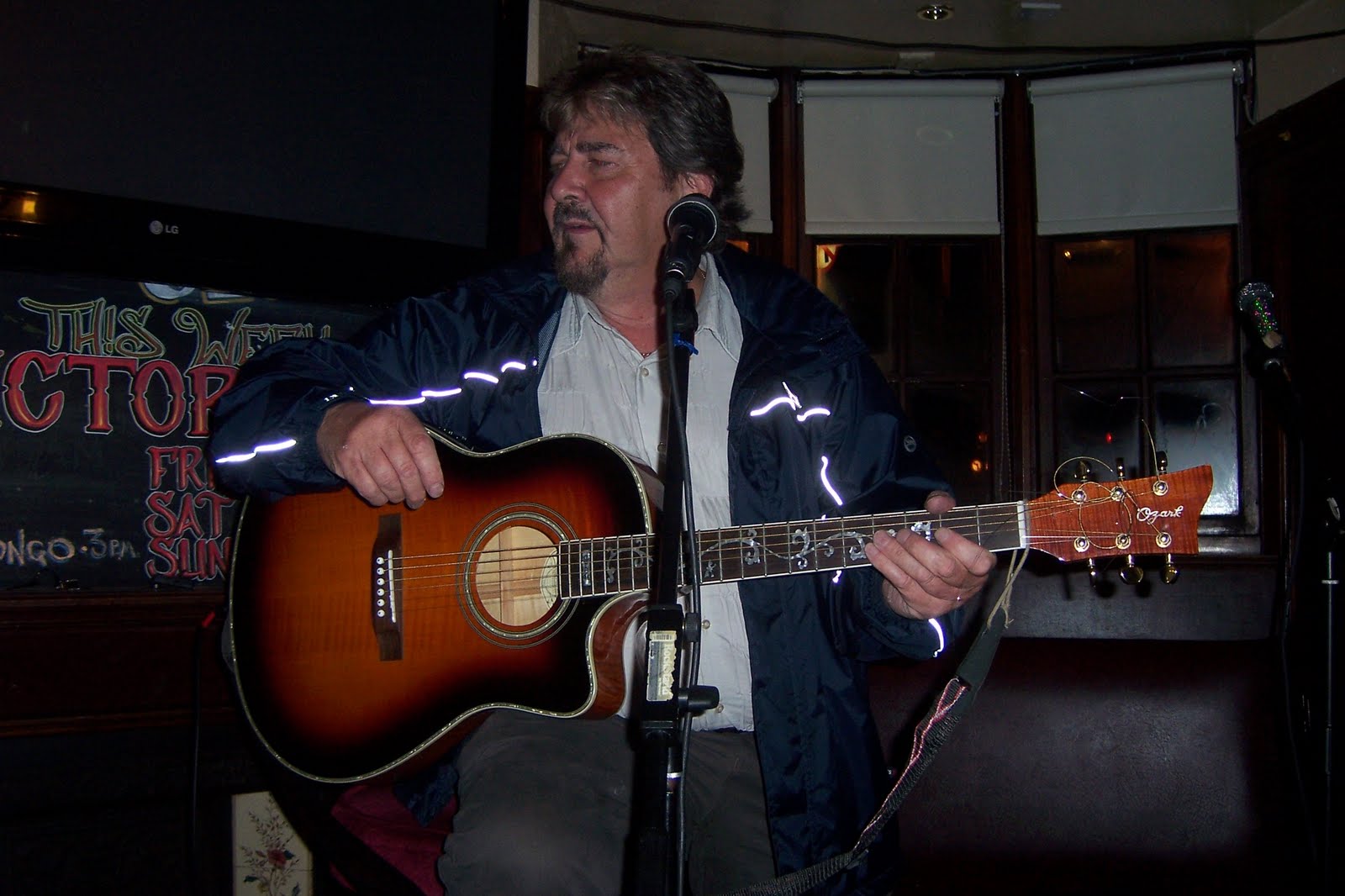 Glasgow Open Mic Nights: 12th May Open Mic - Clutha Vaults