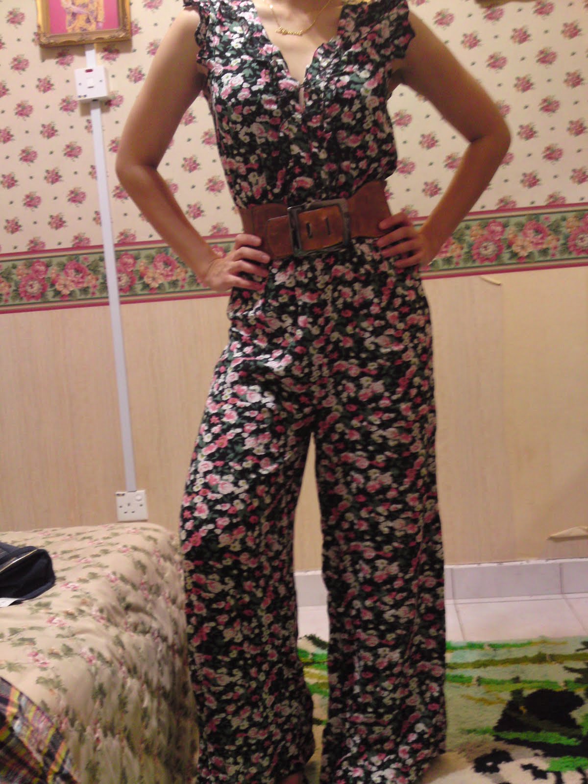 bOo-mie: floral jumpsuits, primark bag n prints!! :)