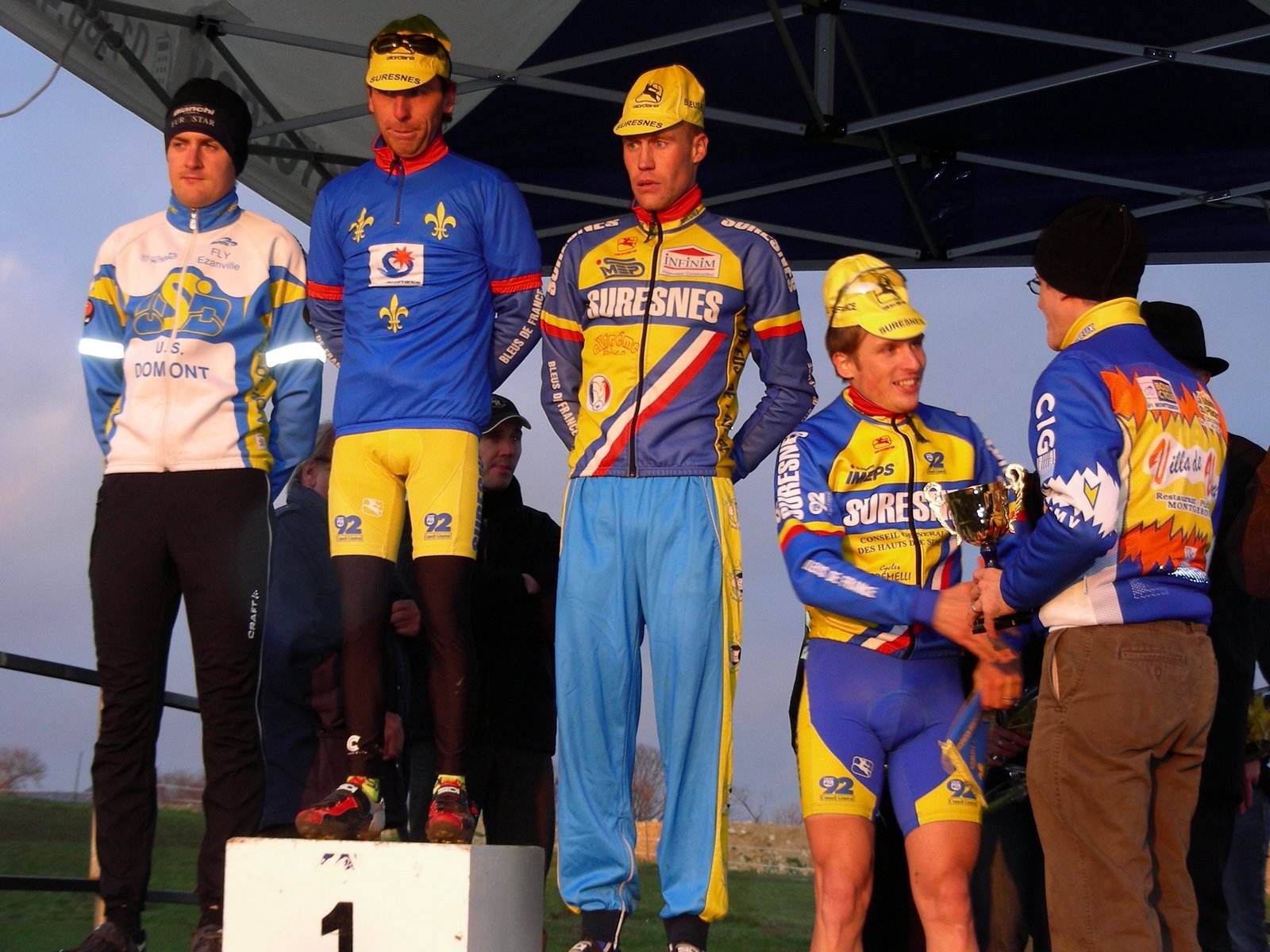 BLEUS DE FRANCE SURESNES juin 2009