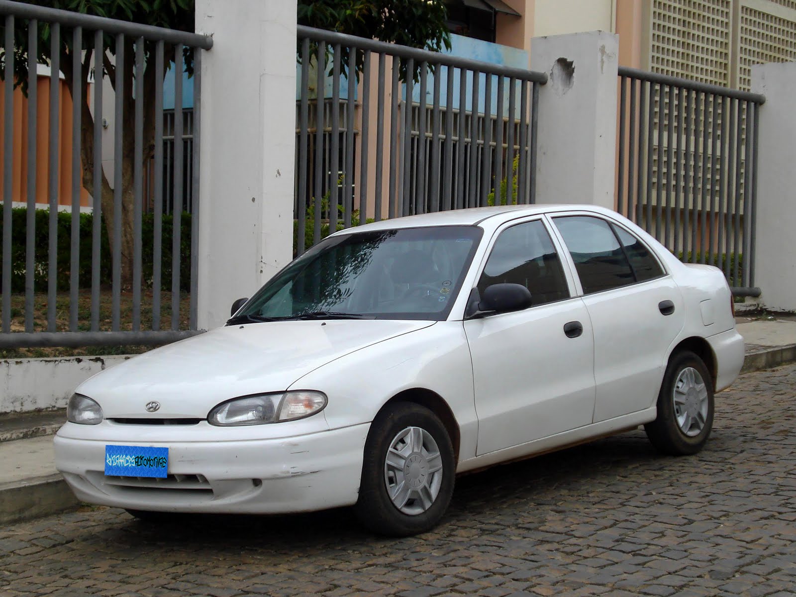 [hyundaiaccent+2.jpg]