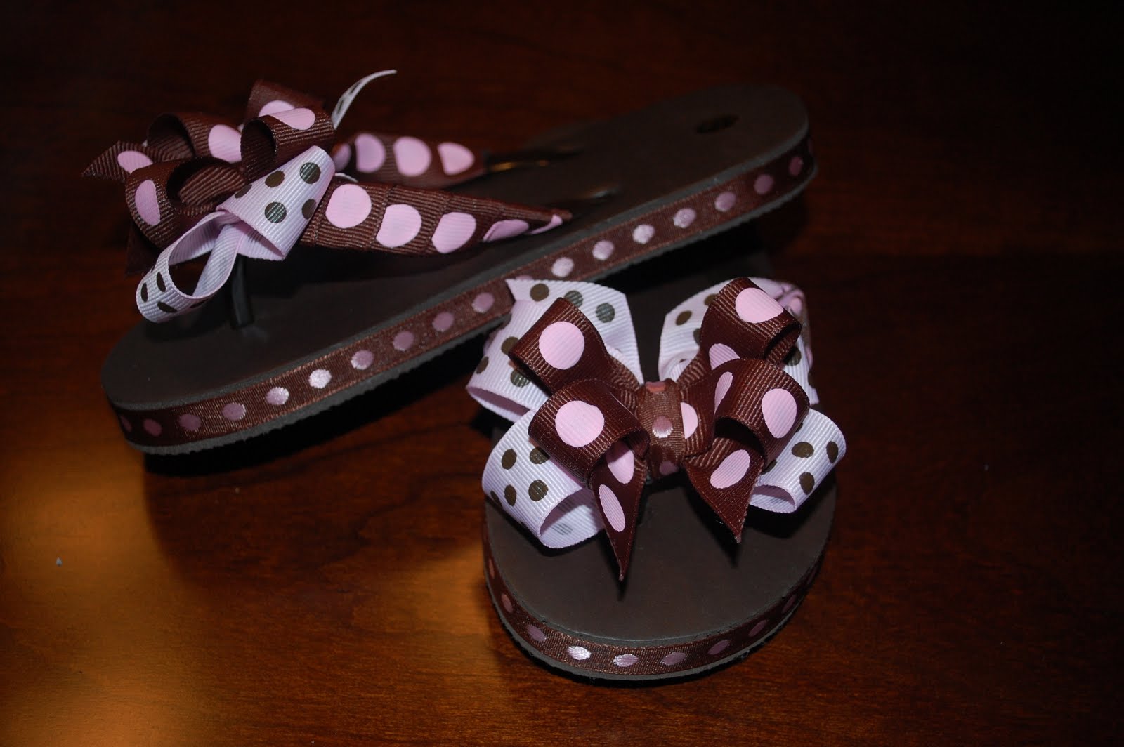 betsy's bows and blessings: TODDLER AND GIRL FLIP FLOPS - $15 each