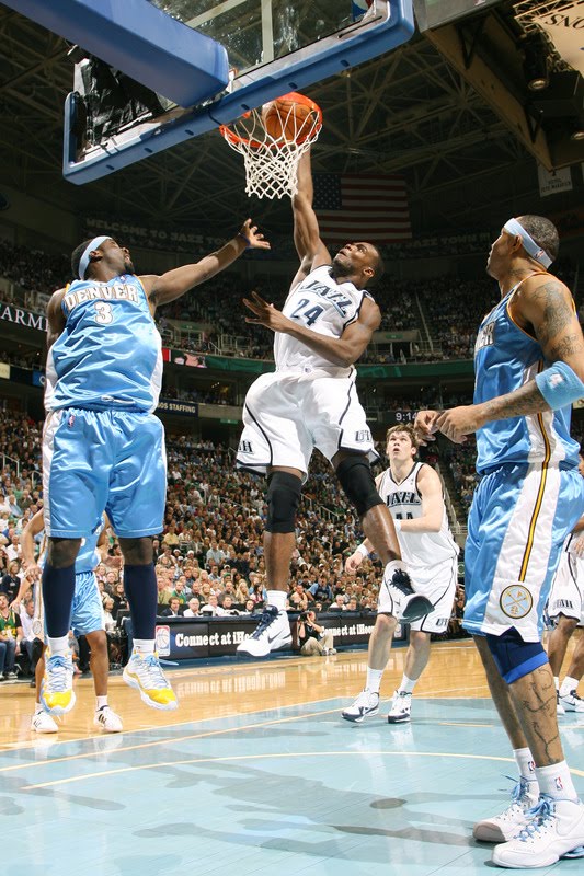 Paul+Millsap+Dunks+On+Ty+Lawson.jpg