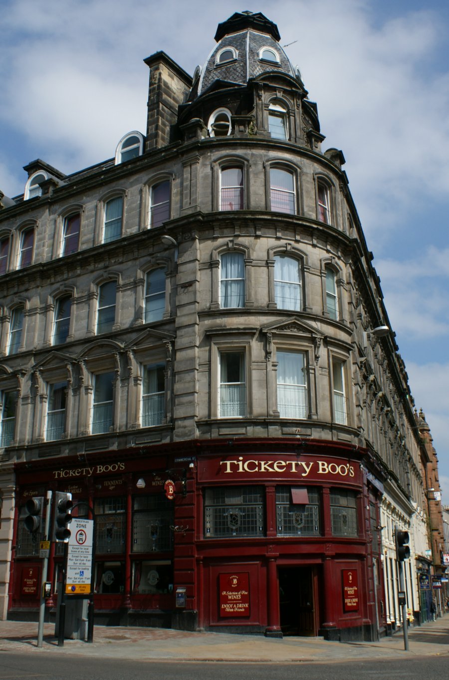 [May+Photograph+Tickety+Boo's+Dundee+Scotland.jpg]