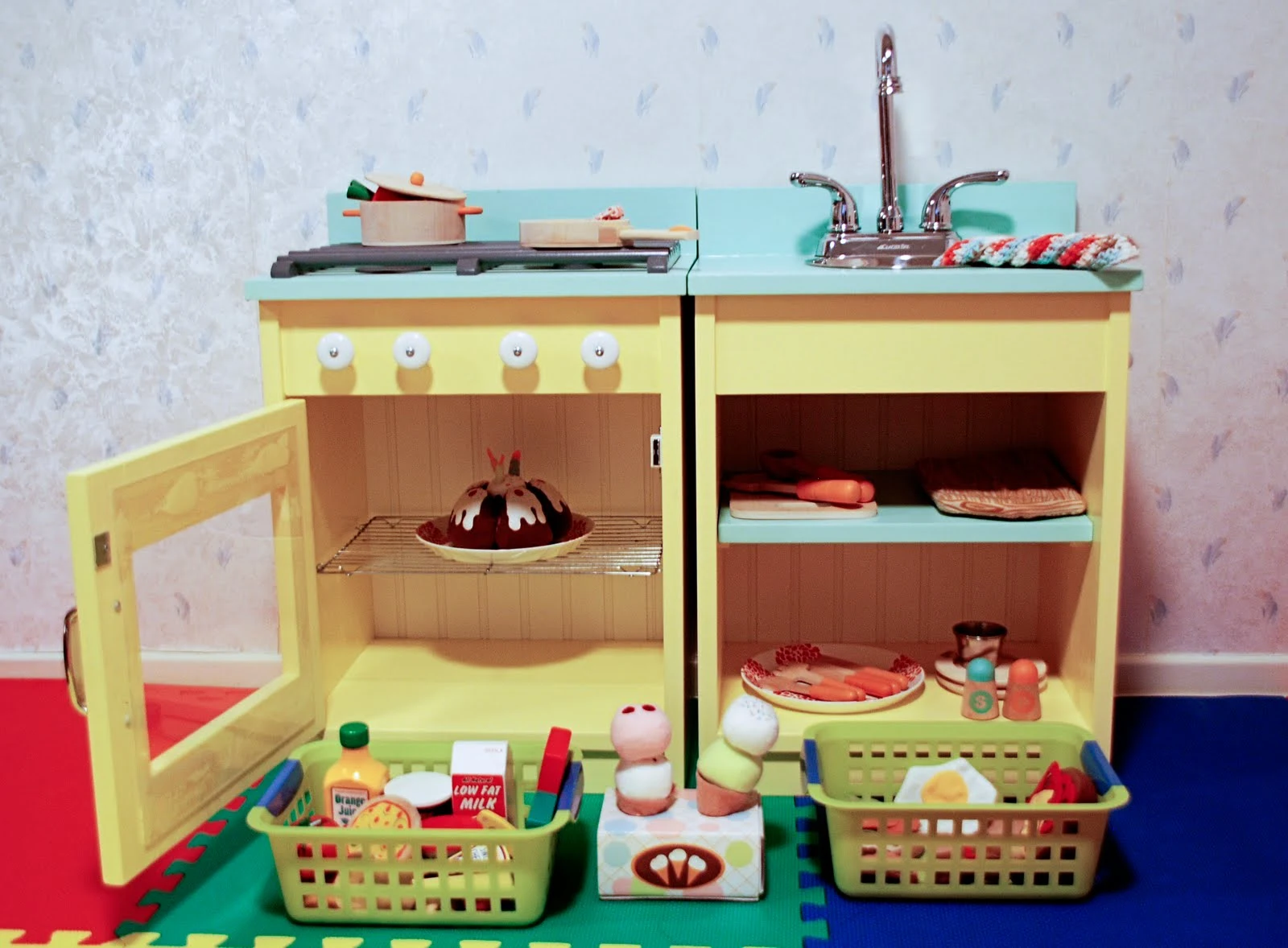 diy wooden play kitchen, play kitchen stove, play kitchen sink, homemade play kitchen, diy toy kitchen