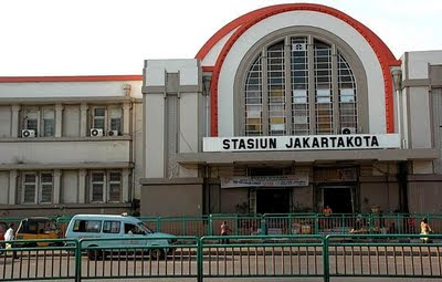 Jakarta’s Art Deco Kota Train station