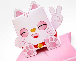 Lucky Cat Paper Toy