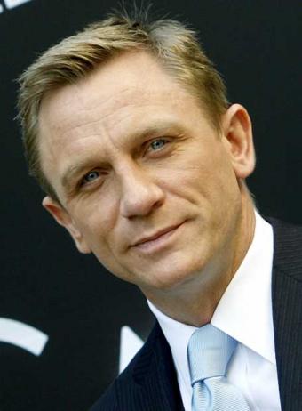 ALL IN ONE: Daniel Craig early life and career.