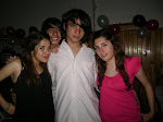 Mis bestitos mas qeridos :$