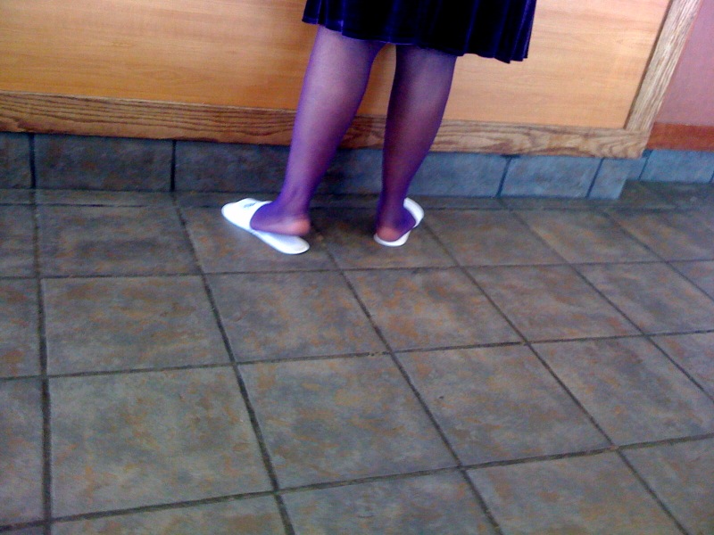 [slippers.jpg]