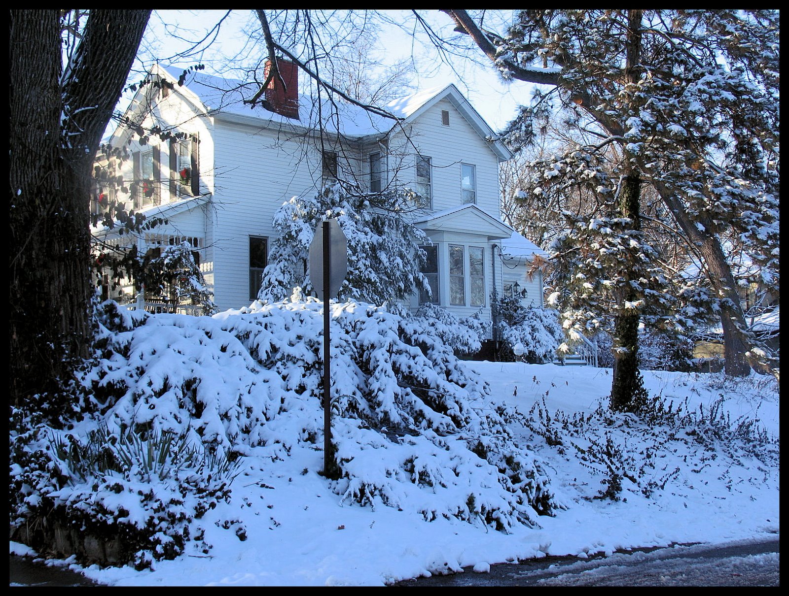 [illinois+house+in+the+snow.jpg]