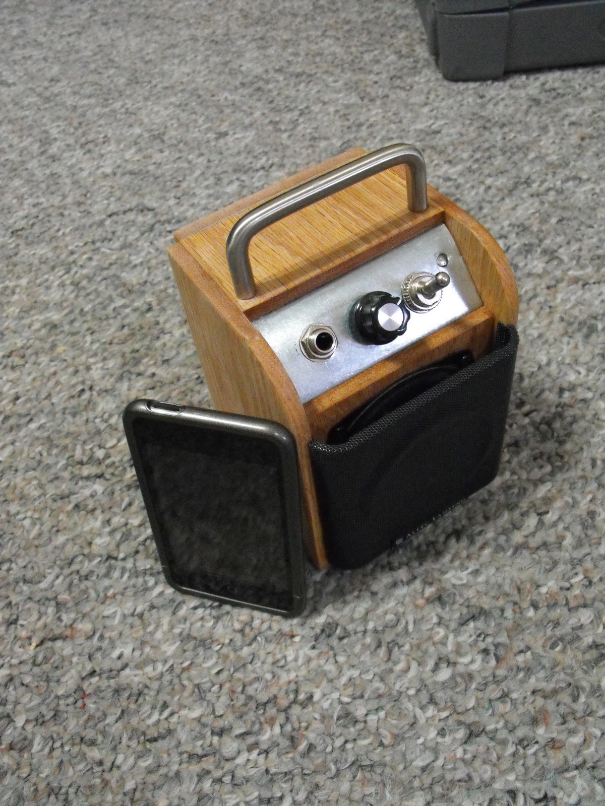 Cigar Box Guitar: Mini Amp (LM386)