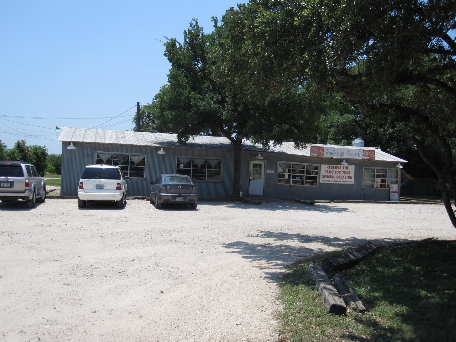 Man Up Tales of Texas BBQ™ Monday, May 31, 2010 Railroad BarBQue