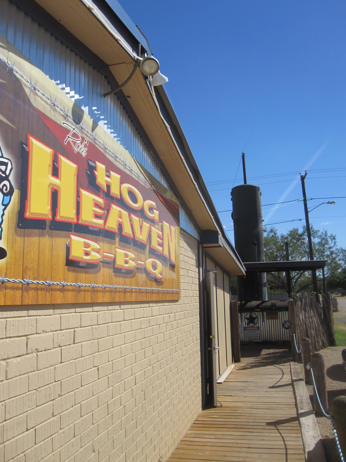 Man Up Tales of Texas BBQ™ The rest from Hog Heaven BBQ House (Big