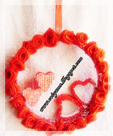Oviyam Art & Crafts: Valentine Wall Hanging Craft