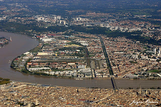 Vue aérienne de la rive droite de Bordeaux