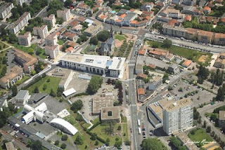 vue aérienne du centre ville de Mérignac (Gironde) en 2008