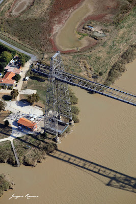 Vue aérienne du Pont Transbordeur de Rochefort sur Mer