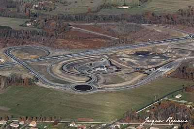 Vue aerienne de l'aire de repos A65 autoroute Aliénor à Bazas