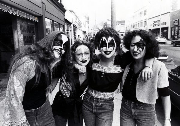Ghetto Blasters And Switch Blades 1970s Kiss Fans