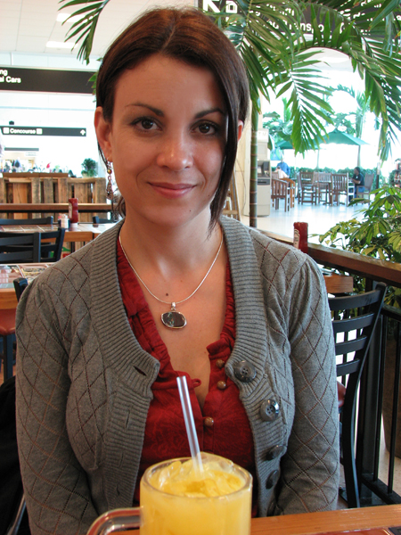 [airport+breakfast.jpg]