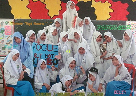 [111duta_ainaYasmin.jpg]