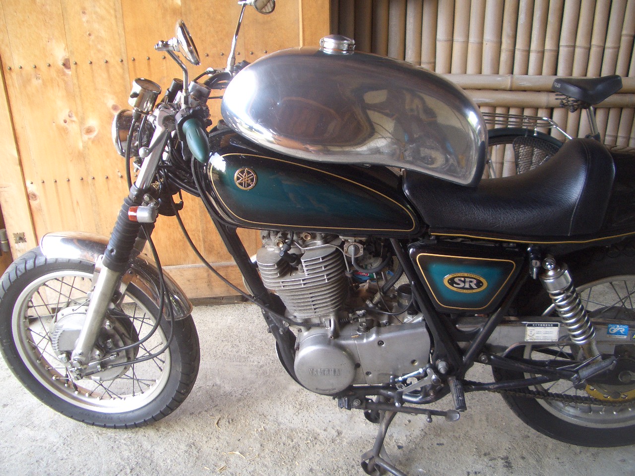 Cafe Racers and Metric Motorcycles freaks in the world. Trial