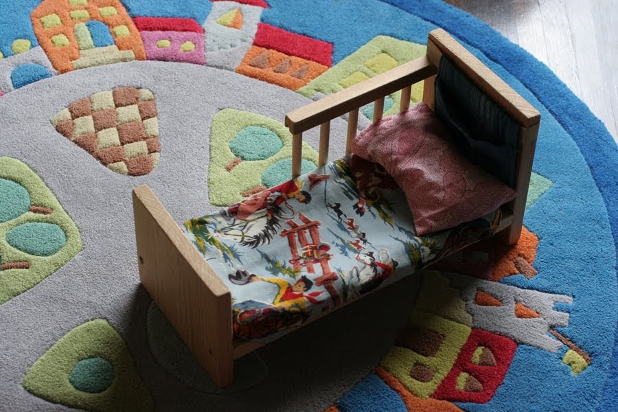teddy's toy box bed in a bag