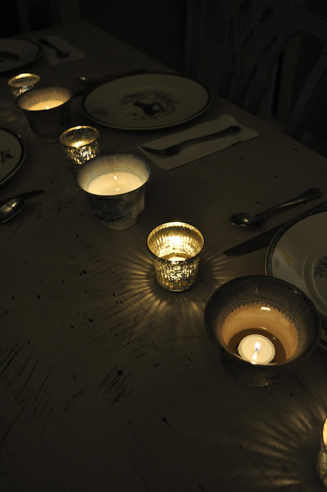 TRY MIXING MERCURY GLASS VOTIVES WITH ANTIQUE ENGLISH CUSTARD CUPS DOWN THE CENTER OF THE TABLE!