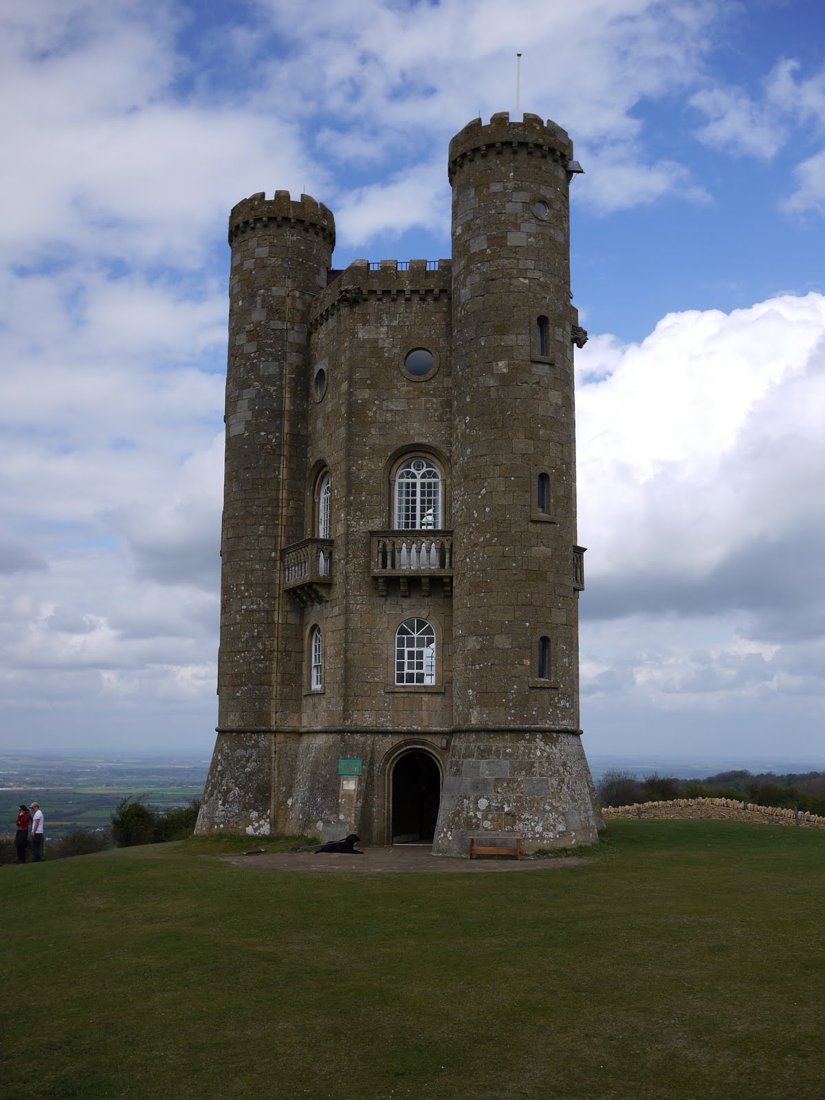 Walking in the country: Broadway Tower to Stanton (Cotswold Way 2)1200 x 1600