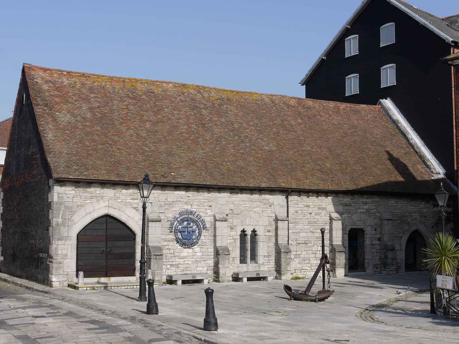 Walking in the country Poole Old Town