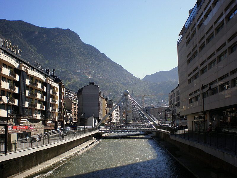 [Andorra_la_Vella,_Valira_river.jpg]