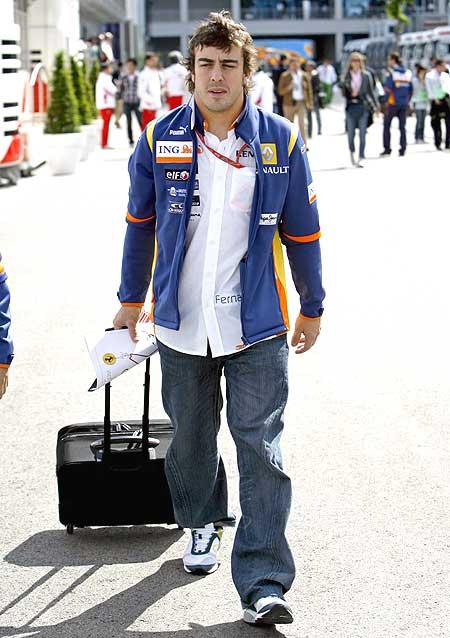 [Fernando-Alonso-llegando-a-Monaco-2008-1213[1].jpg]