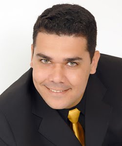 Professor  Erick  Newman