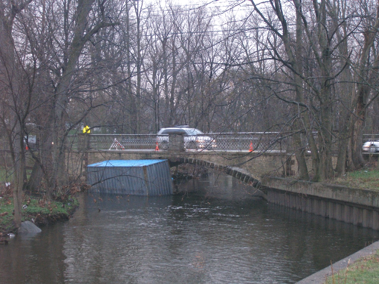 [P4190009.JPG]