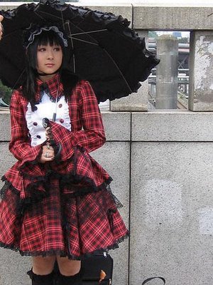 [Gothic+Lolita+Fashion.jpg]