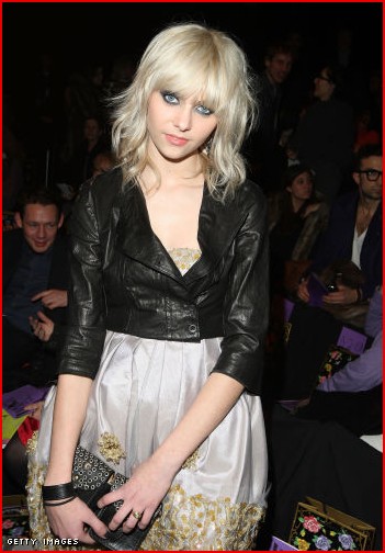 [Taylor+Momsen.jpg]