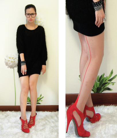 [354169_redheels.jpg]